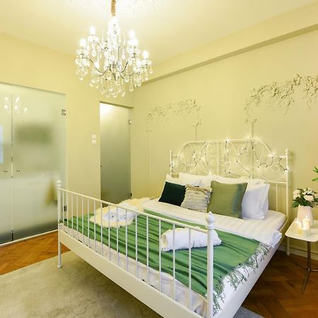 Cozy Studio Overlooking The Old Town Bucarest Extérieur photo