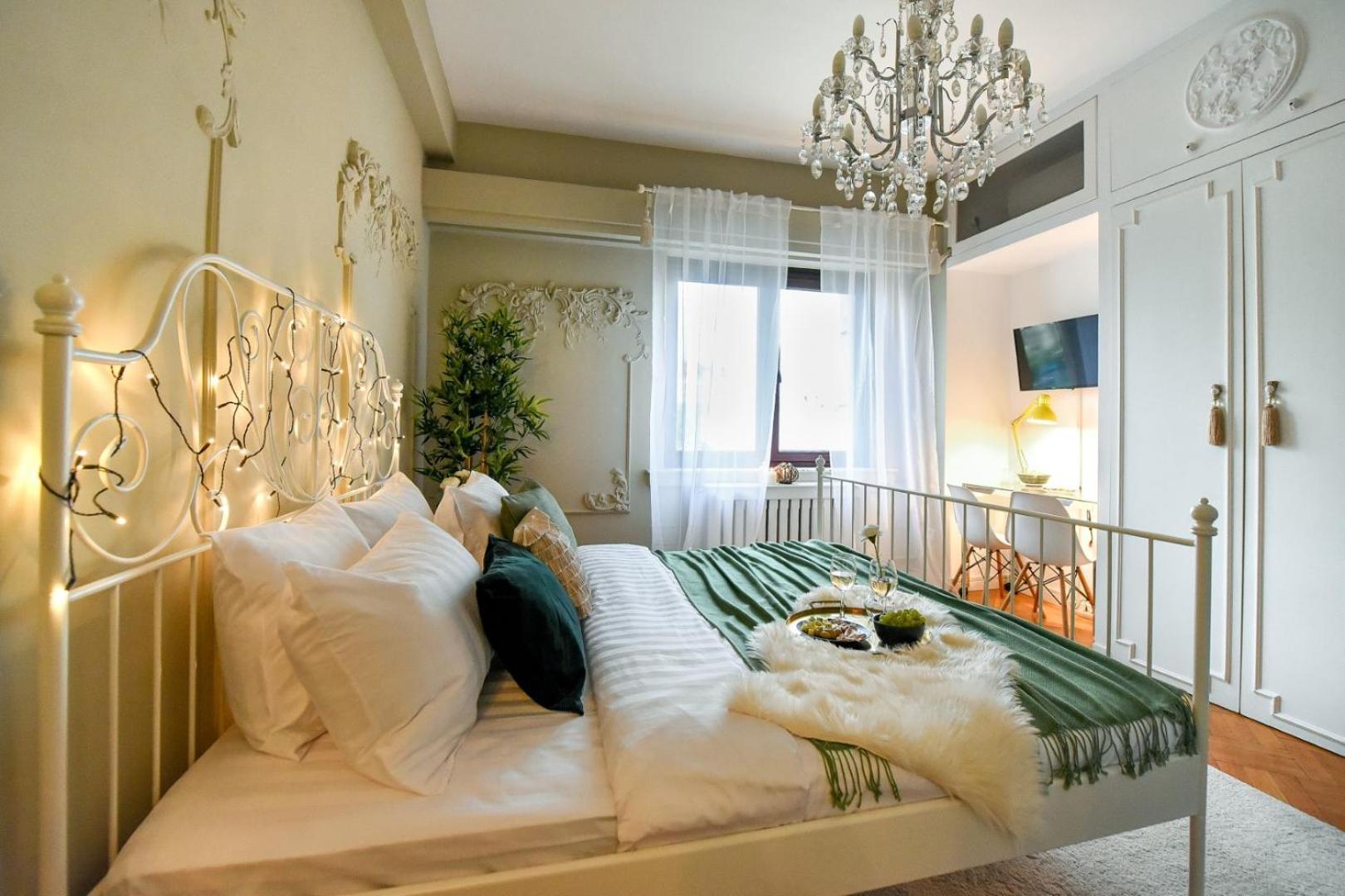 Cozy Studio Overlooking The Old Town Bucarest Extérieur photo